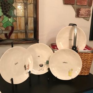 Rae Runn Picnic Plates